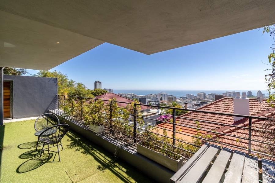 To Let 3 Bedroom Property for Rent in Green Point Western Cape